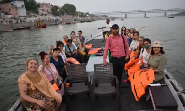 Guests at Ganga Aarti in Varanasi with Trip2Kashi